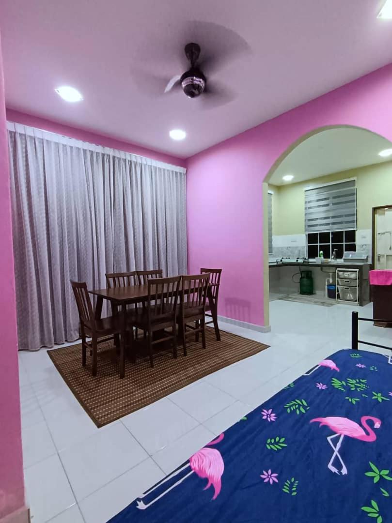 Ebnur Homestay Arau Exterior photo